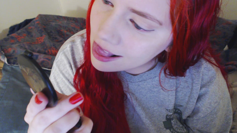 Scarlet Vixen: Lipstik panas lip n mouth fetish merah