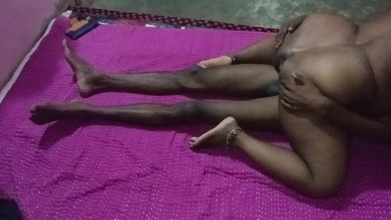 Sexy juli: Bhabhi and Frend