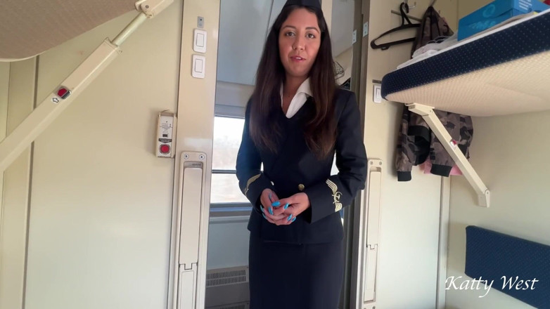 Katty West: mainne tren men kandaktar ko apne dibbe men bulaaya aur...