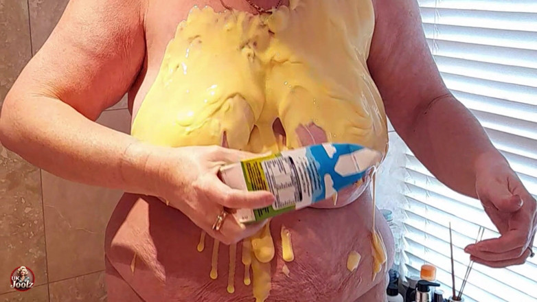 Uk Joolz: Někdo pro Custardu!