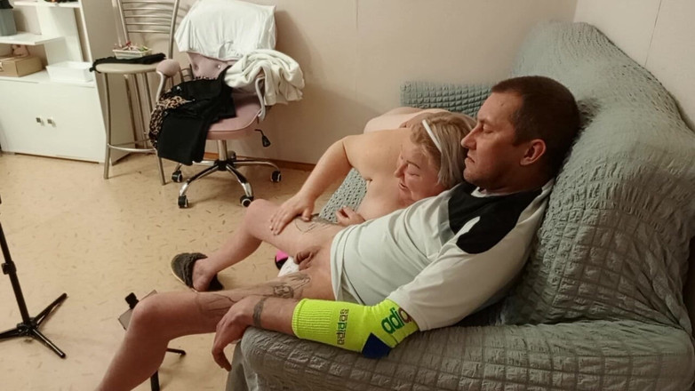 Zona901: 순진한 오럴 후 정액을 삼키는 이웃