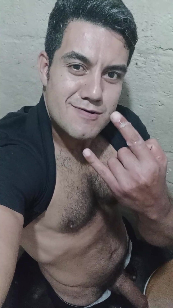YuriGaucho: Cum in Bathroon