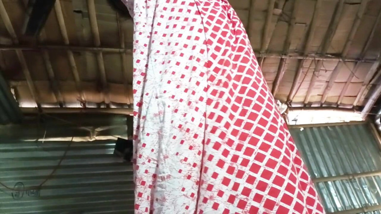 Bengaliauntykichut: Dress Changing Video
