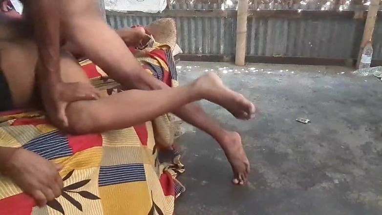 Jesmina: प्रेमी के साथ देसी चुदाई