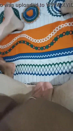 Pikaa6: 我的继妹有压力，我用畅爽的狂野性爱帮助她放松
