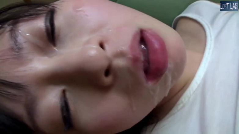 Lust lab: Careless Glimpse - Noticing His Reaction, She Quietly Lets the Moment...
