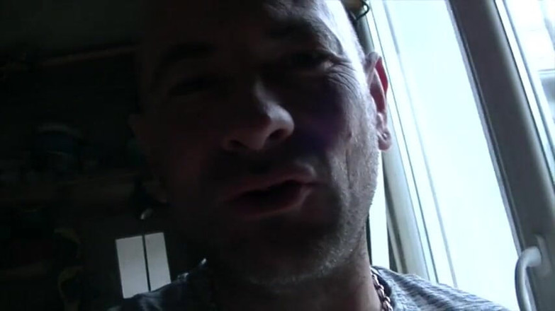 Gaybareback: Bulto heterosexual para regalo chupado por gay
