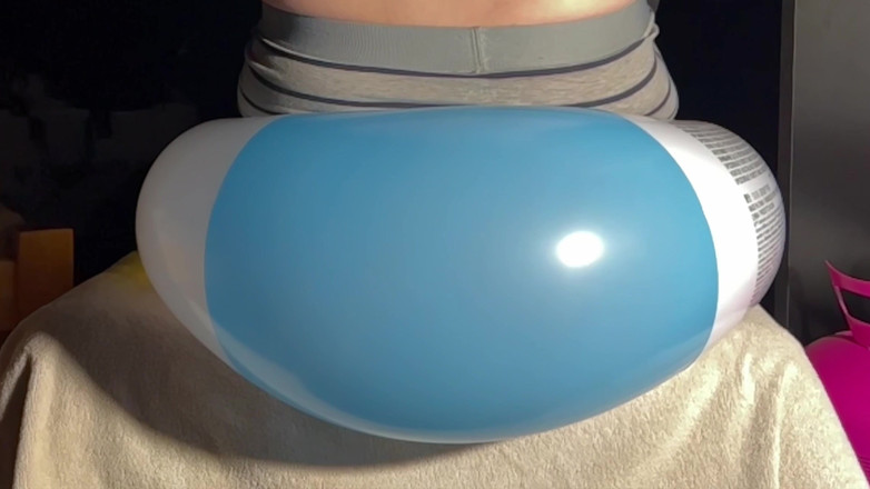 BeachBallsDuo: Bigbootylucy і Dragon дроблять 18 пляжних яєць togheter 170kg!