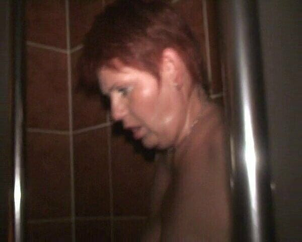 Anna Devot: Annadevot - 영화 파티 중 사우나