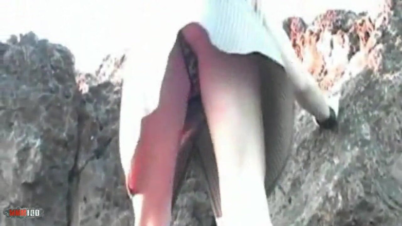 MMM100: Jessica: Blonde Playing at the Beach