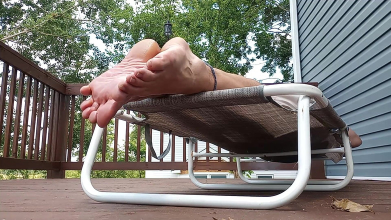 Midsouth Foot Fetish: 私の柔らかい男性の足についてどう思いますか