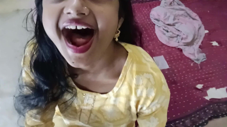 AmpleOunce283: Sexy Bhabhi byla sama doma, šel jsem a ošukal jsem její...