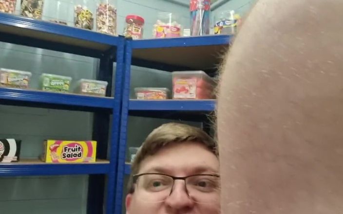 brummieboi89: Ssanie tatusia w Sweet Shop