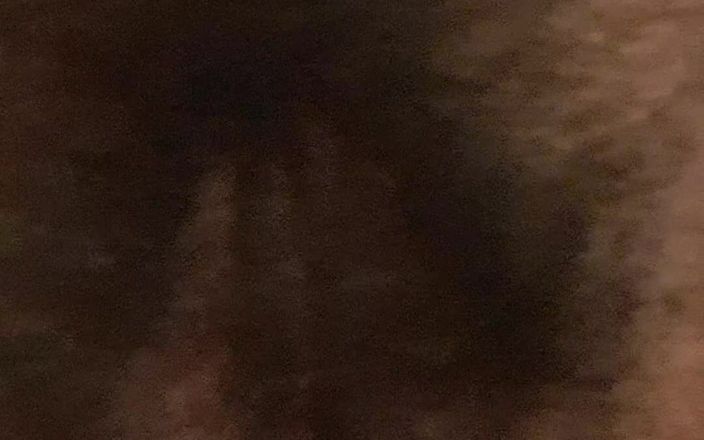 Mommy big hairy pussy: A buceta peluda de uma milf madura