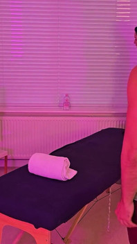 Masseuse Opens up About Her Swingers Lifestyle