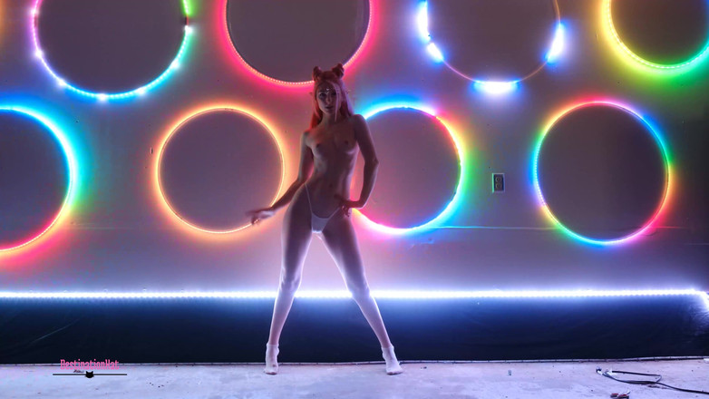 Destination Kat: フラフープダンスとポージングが音が出ない