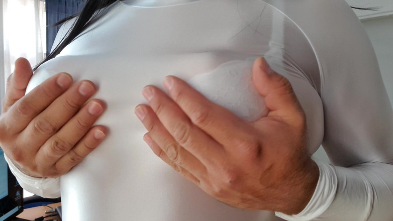 Sexy shinny clothes: White Licra Top, D Cup Lace Bra