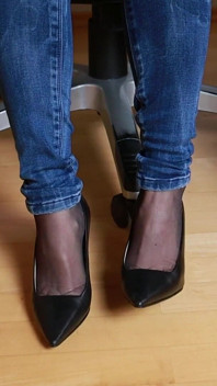 Klick med hög klack på trägolv - Nylon gnugga och skoborttagning Asmr