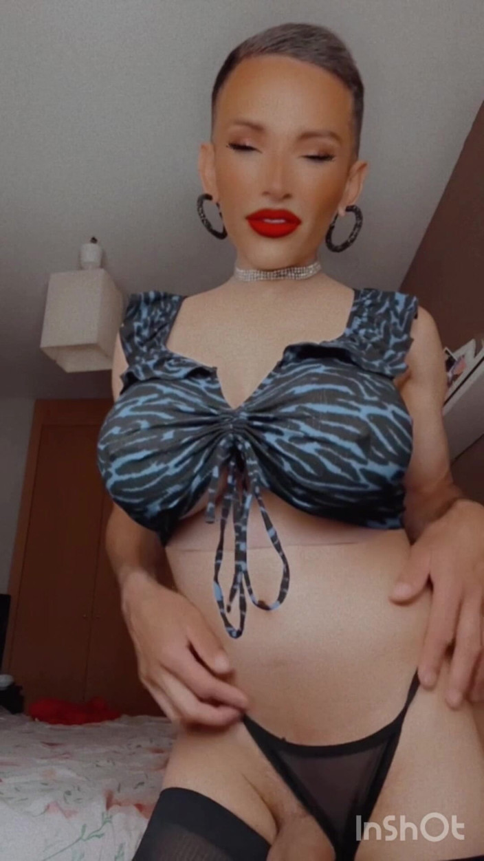 Sissy Slut Brianna: Vystříkej se mi na obličej a řekni mi, že se ti po...
