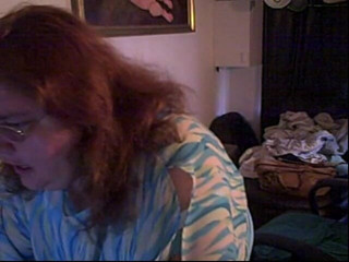 BBW nurse Vicki adventures with friends: Gordinha ruiva dançando cam show em roupa azul