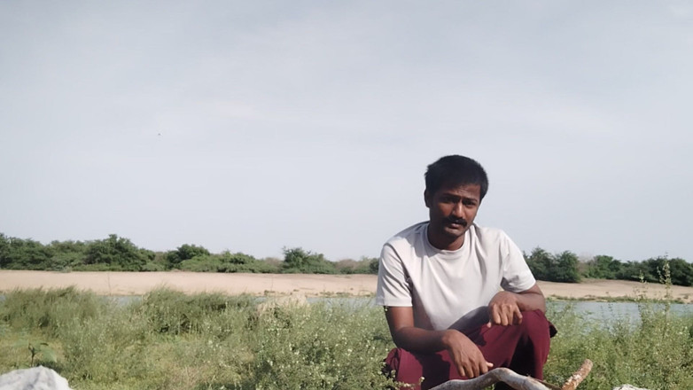 KUMBHA MANOJ KUMAR: Xhard - партнер по ідеальному життю, насолоджуючись бризками