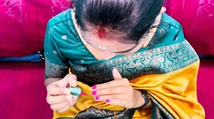 Tante cantik mengundangku untuk berhubungan seks