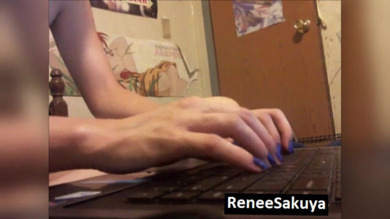 Renee Sakuya: Ігнорування вводу на її комп'ютері
