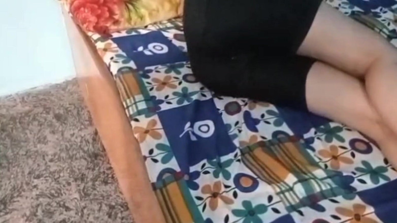 Sahnaz khan: Nữ sinh viên Ấn Độ ở nhà một mình