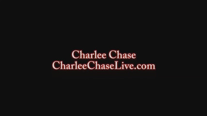 Charlee Chase: Charlee Chase dominovala a přinutila se mít stříkající orgasmus !!