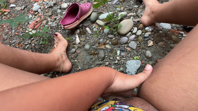 EMY_AND_JONH: Bu Kamusal Yerlerde Mastürbasyon Davranışı Beni Tetikliyor