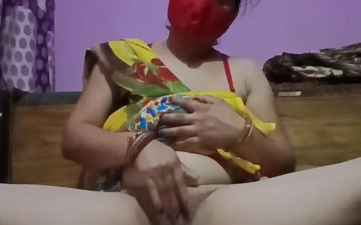 StepSiblingCaught: Indian Aunty Fingering Her Sexy Pink Pussy