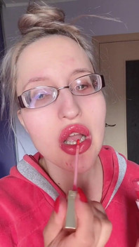 Asmr comiendo banana pink lipstick - fetiche labial fetiche de comida fetiche con anteojos