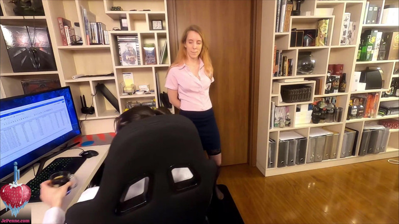 Je Penne And Frostberry: Custom Video - cakap kotor dan merintih dari setiausaha yang benar-benar...