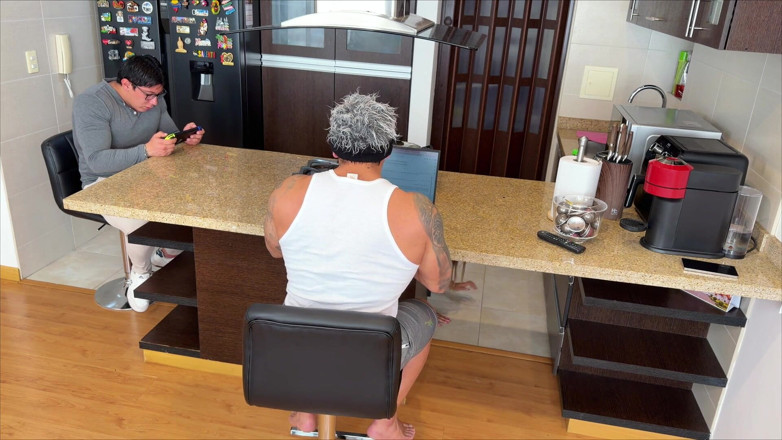 Winter_steph: La femme de mon ami m’a taille une pipe sous...