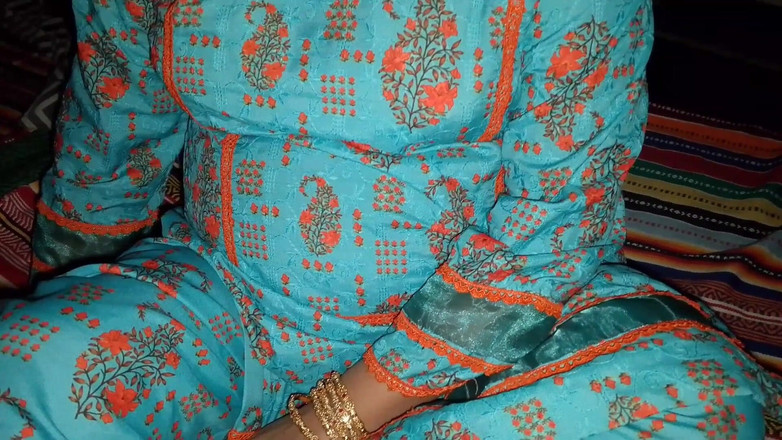 QueenbeautyQB: Punjabi hermanastra mayor tuvo sexo con su hermanastro por la...