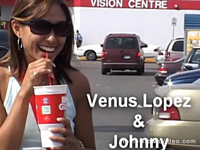 Homegrown Amateurs: Venus Tries a Huge Cock
