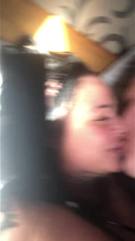 그녀의 얼굴에 정액을 넣고 지즈게 만드게