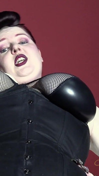 Colossal Goth Giantess