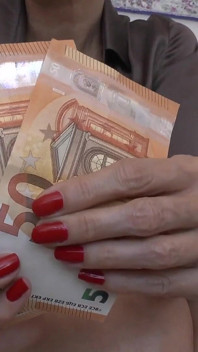 Czerwone paznokcie, piękne dłonie i gra dla Ciebie, JOI, POV, Lady Victoria Valente