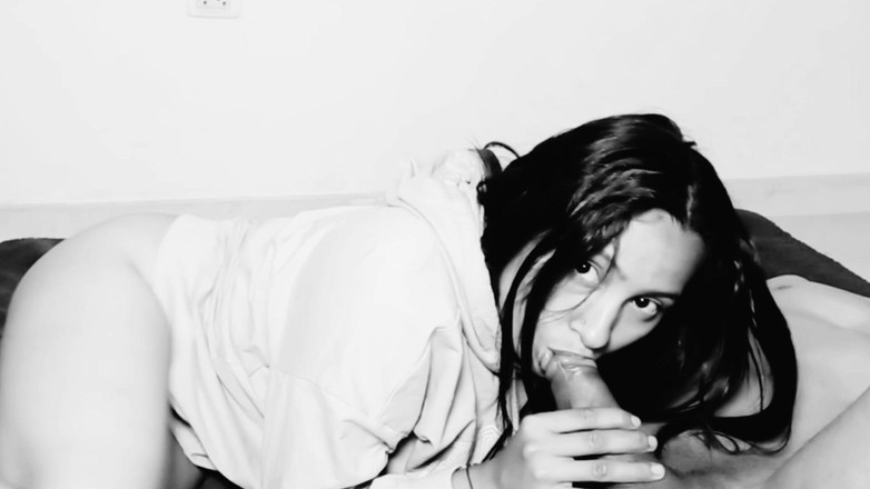 Mili069: Чорно-білі відеосеріали, сексуальний знімок, безбарвні знімки