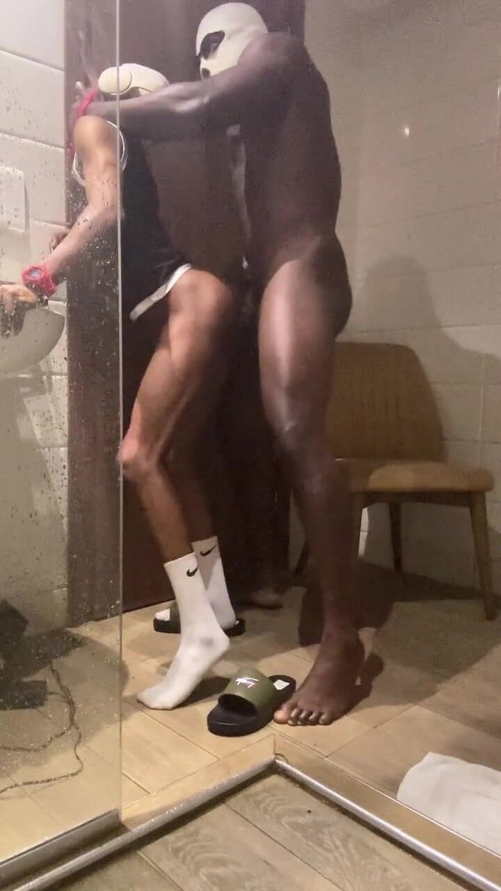 YungthugM: Hetero Bouncer v Klubu mi rozbil zadek