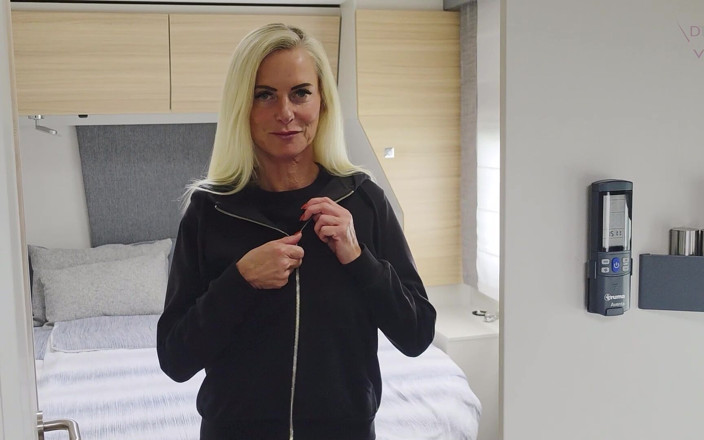Dirty Tina: Live Stripped in the Motorhome