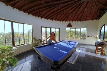 VR Latina: Topless Pool Persuasion