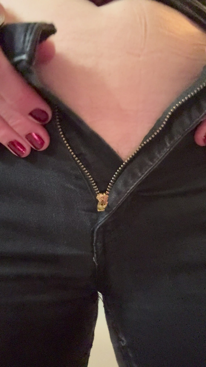 Autumn Valentine: Jean Zipper Asmr