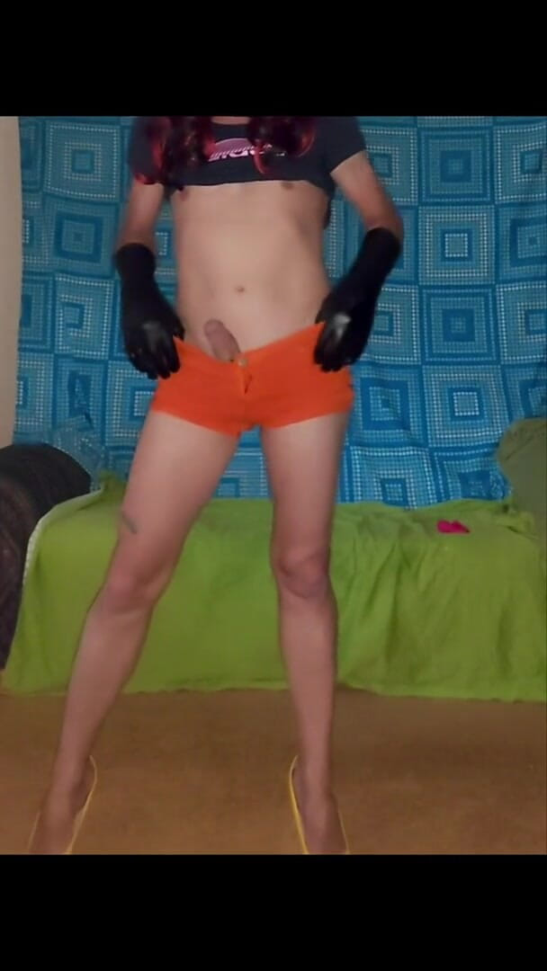 Lizzaali: Primera mitad de pantalones cortos de mandarina bailando