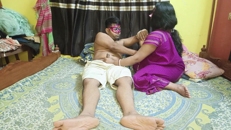 Indianbhabi2: अमन जोरदार Sruti की चुदाई कर रहा है और उसकी बड़ी रसदार गांड पर वीर्य निकाल रहा है