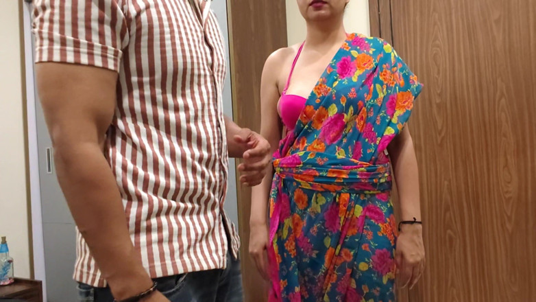 Hornycouple149: Macecha si spletla slovo masáž se slovem sex. Nevlastní syn...