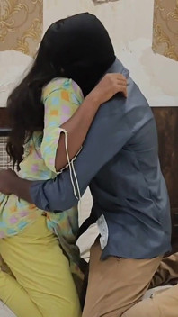 Telugu harika chiama due ragazzi cal nella camera d'albergo oyo cazzo completo