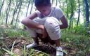 Love 2 Piss: Upaya kencing di hutan