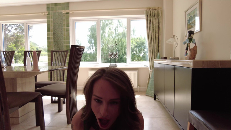 Lily kink: Festival De Futai Cu Mamă Sexy Lesbiană Cu Vibrator